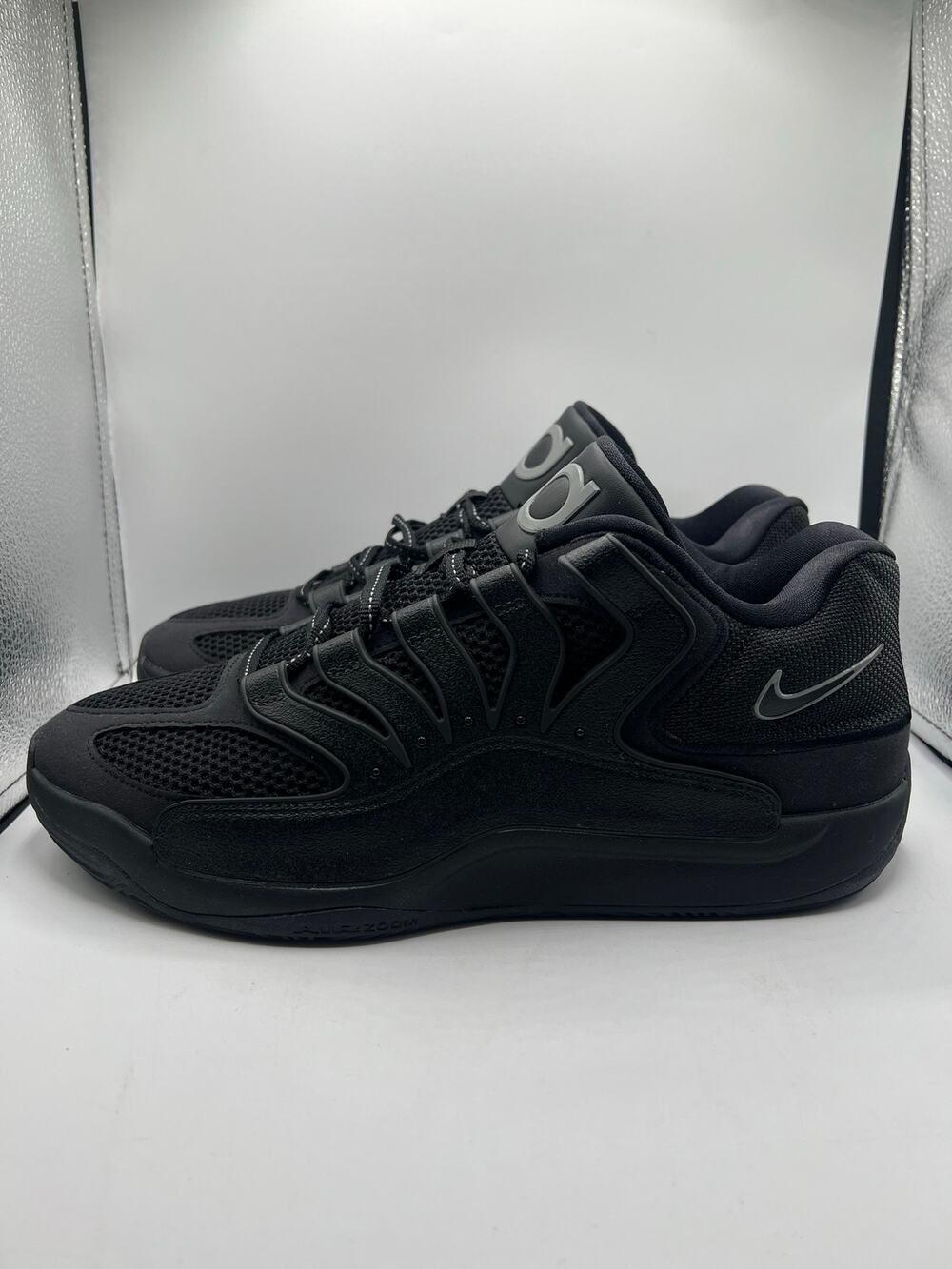 Nike KD18 “Black/Black” size 9 men’s
